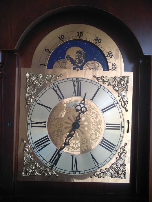 Часы напольные Hermle