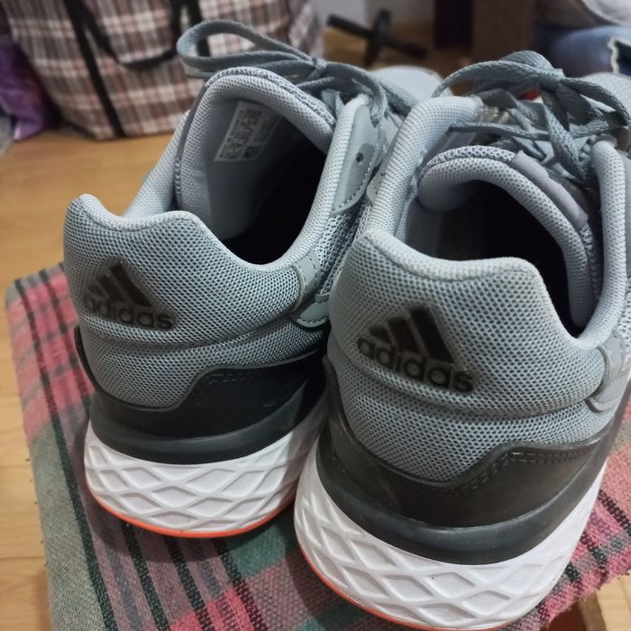 Продам кроссовки оригинал Adidas! Размер 42.