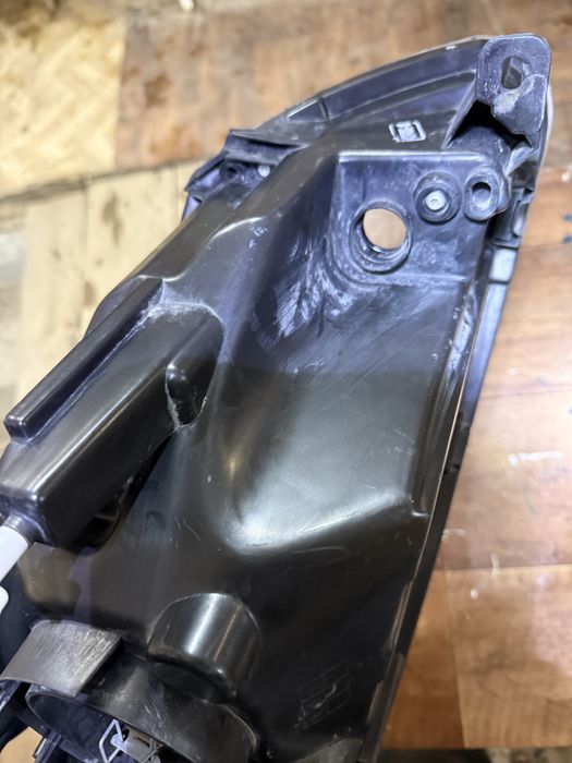 Фара гранта левая