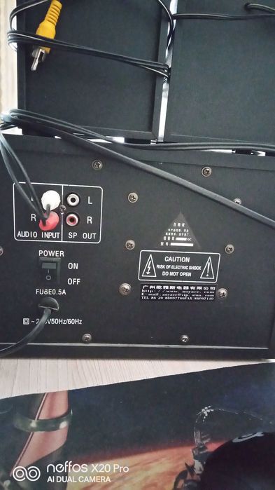 Продам компьютерный стол + в подарок стереосистема