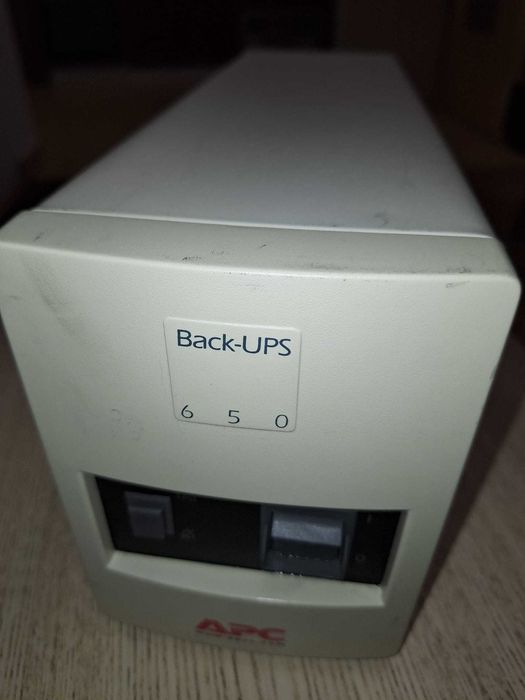 Sursa neintreruptibila, UPS APC Smart, sinus pur
