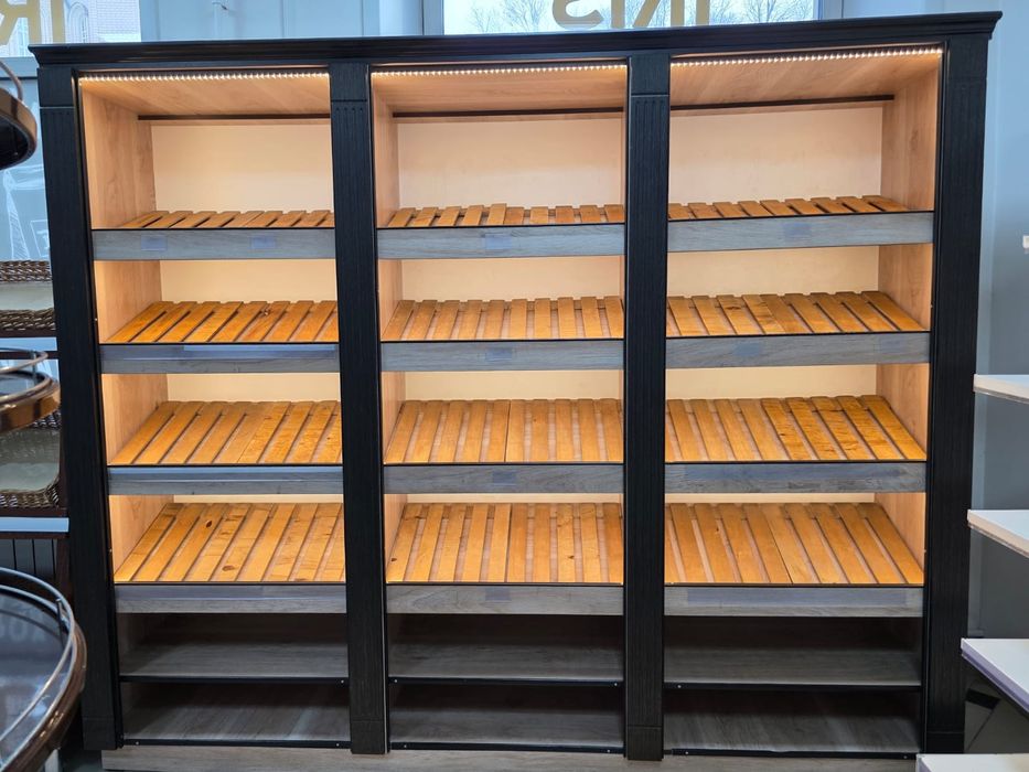 Продаю стеллажи из дерева