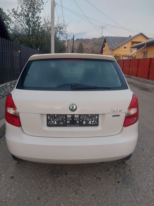 SKODA Fabia 2012 — imagine 4