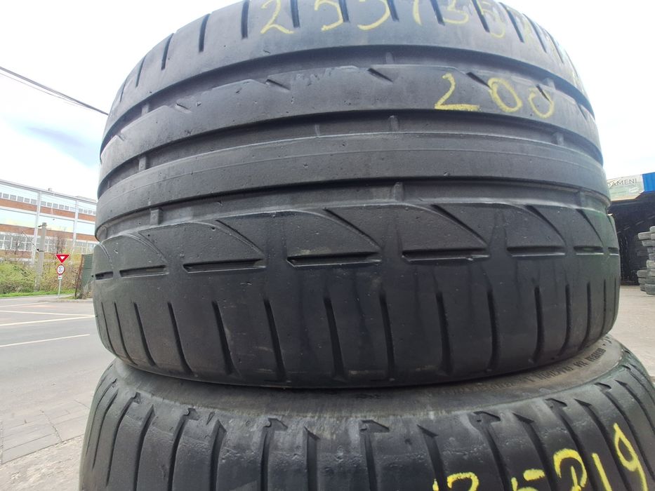 2 anvelope vara 255/35r19 Bridgestone  rft runflat Montaj Gratuit