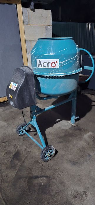 Сдам в аренду Бетономешалку.