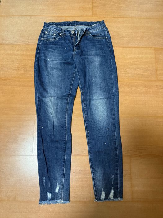 Blugi noi fara eticheta