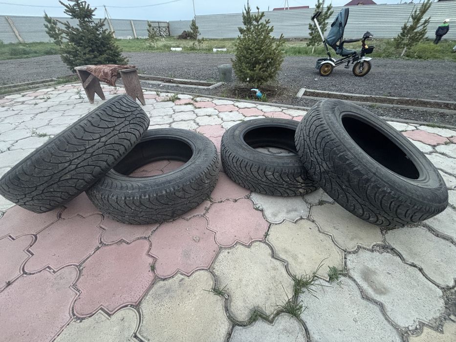 Продается покрышки на Ниву
