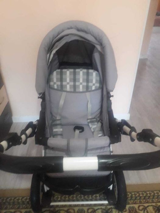 Продам детскую коляску