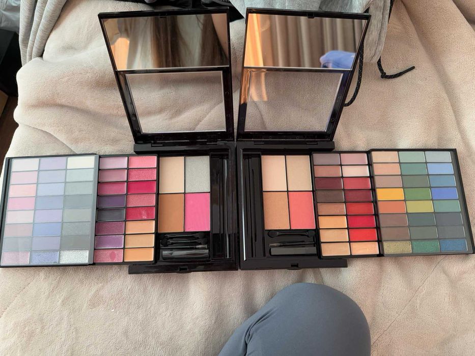 Цял сет от професионални сенки, червила и хайлайтъри на Debora Paris