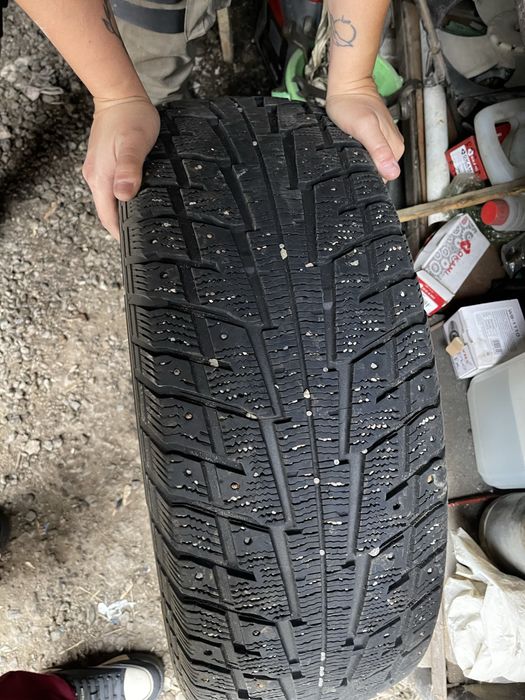 Шины зимние 265/65 R17 4шт