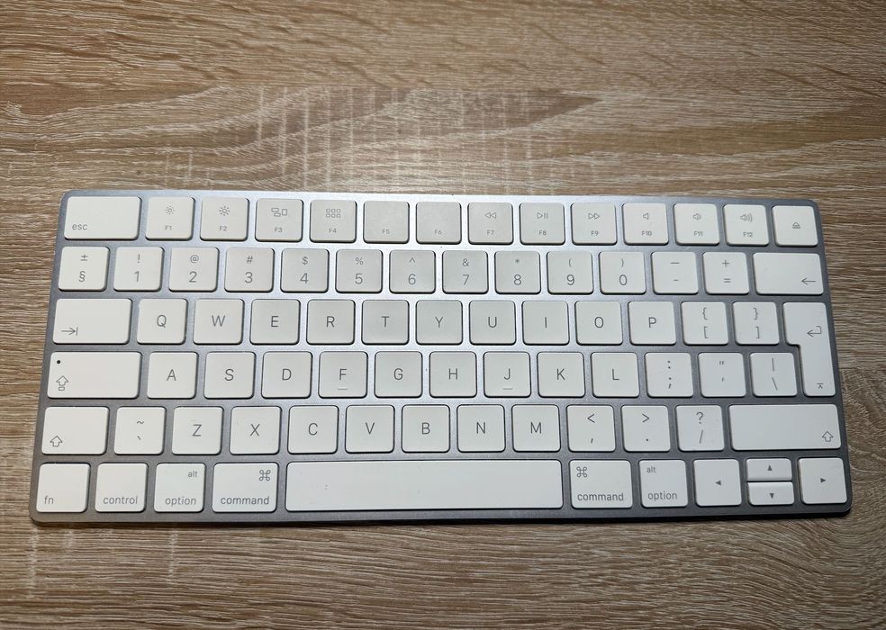 Tastatură Apple Magic Keyboard A1644 – stare foarte bună, wireless, originală Apple