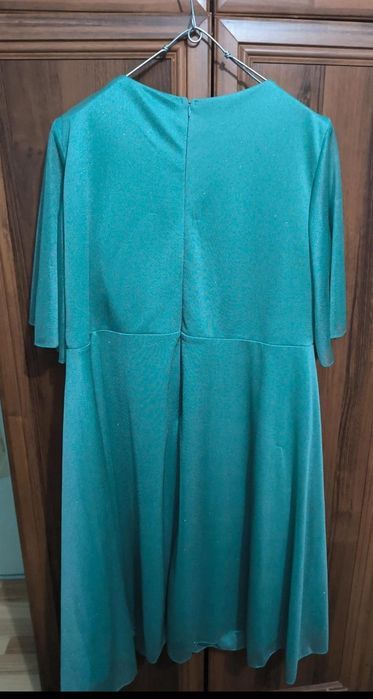 Vand rochie eleganta mărime 56