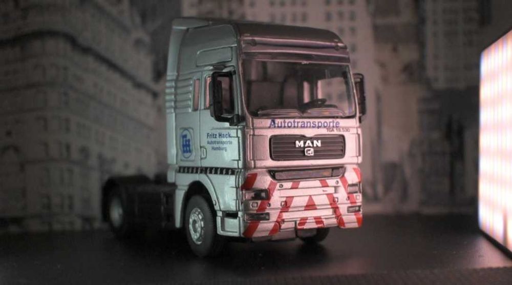 Колекционерски камион MAN на Maisto - 11.4 см на 4.5 см.