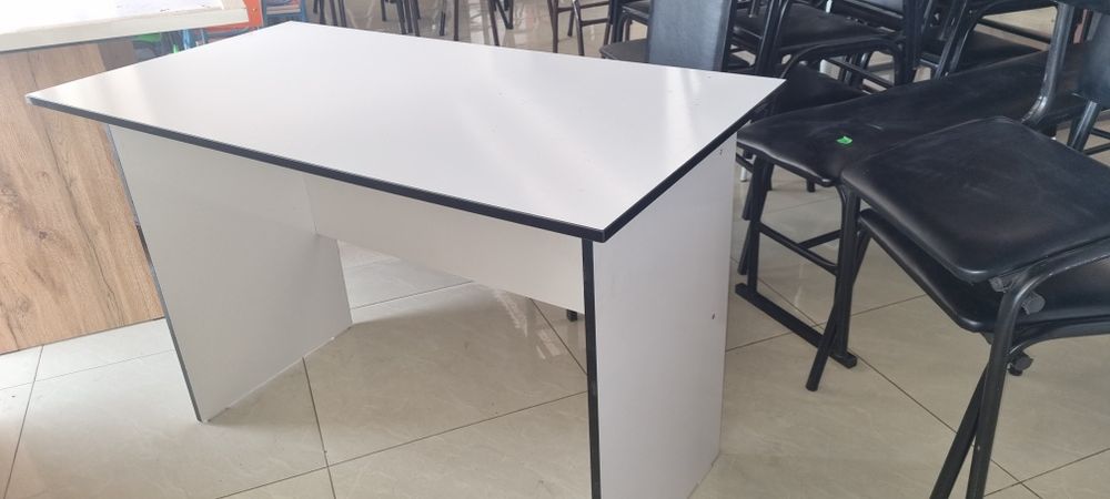 Столлар сотилади