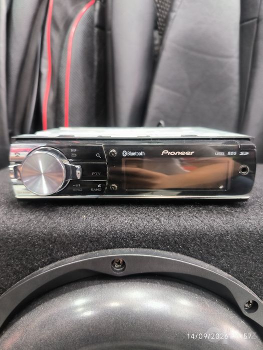 Pioneer deh8400bt magnitofon