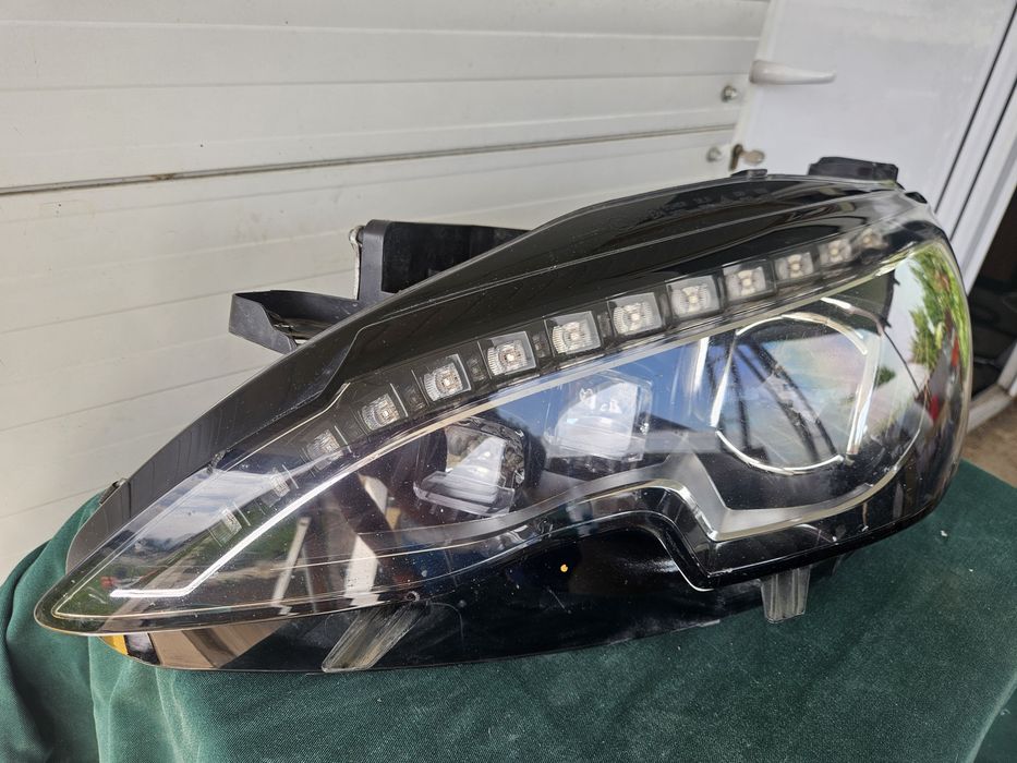 Vand far stanga LED original pentru Peugeot 308 T9, 2013–2018