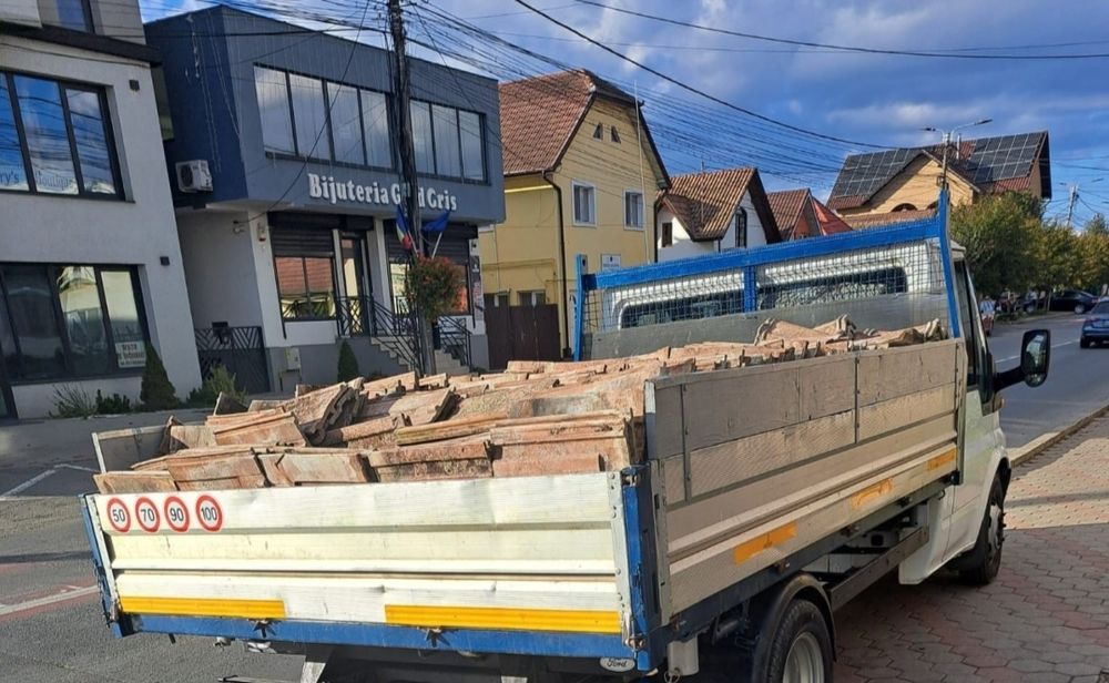 Transport moloz,piatră,marfă, debarasari apartamente, mobilă