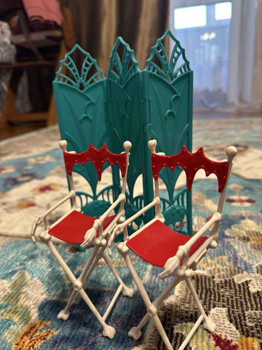 Мебель для кукол Монстер хай