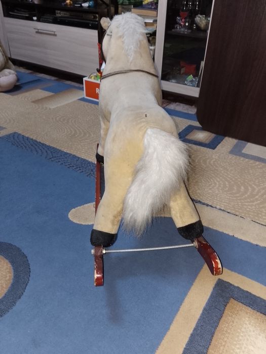 Лошадка качалка детская