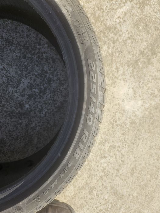 Cauciucuri iarna Pirelli Sottozero 3  -  225/40/18