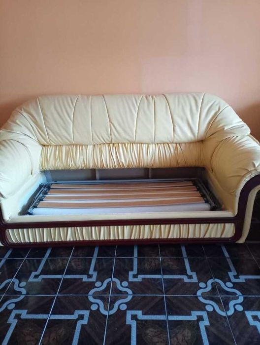 Canapea de sufragerie / living cu 2 fotoli incluse