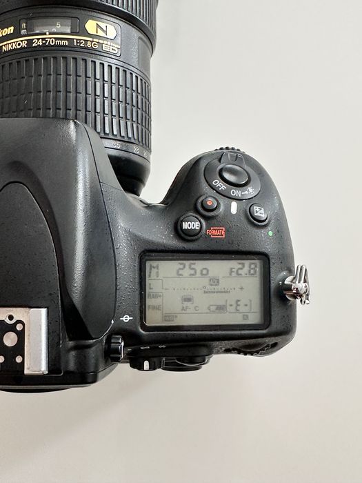 Професионален фотографски комплект: Nikon D800 с обектив 24-70mm f/2.8 и Godox светкавица