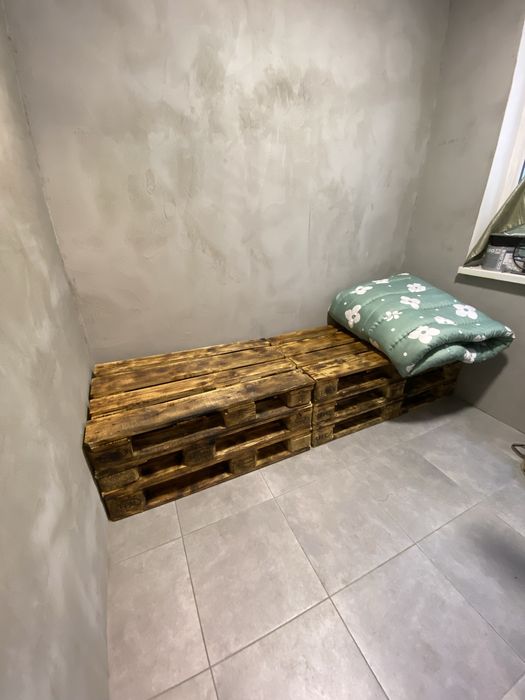Диван из поддонов