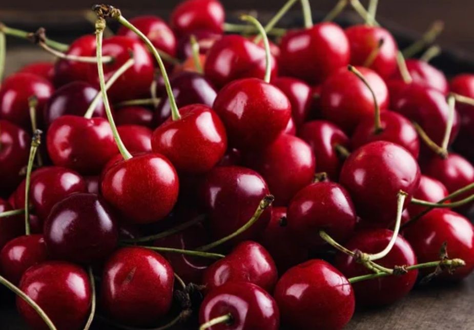 Продам вишню заморожнную