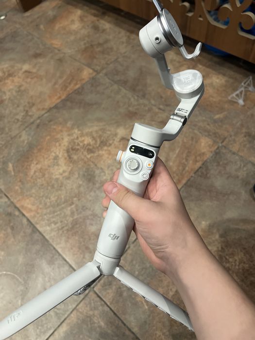 DJI OM 5 videolar va rasmlar uchun