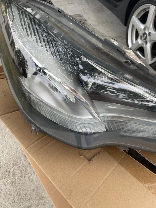 Vand far mercedes e-class stanga+ dreapta led mercedes w207 c207
