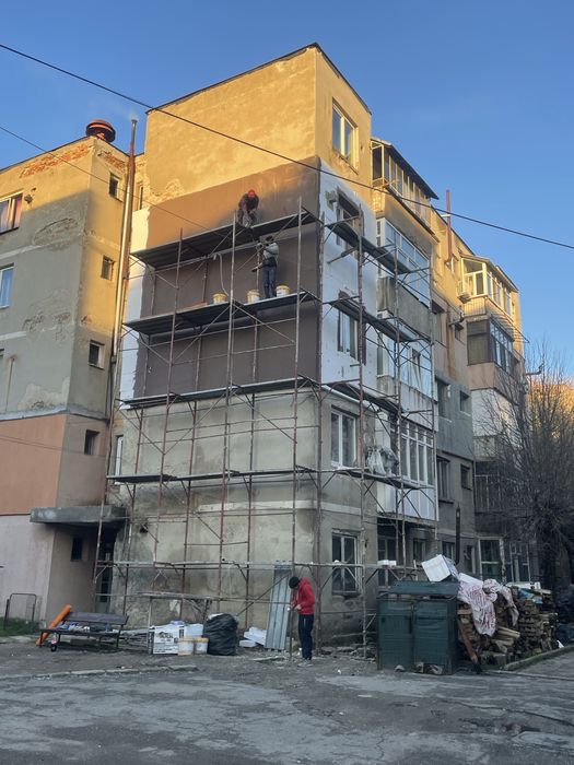 Echipa construcții interioare