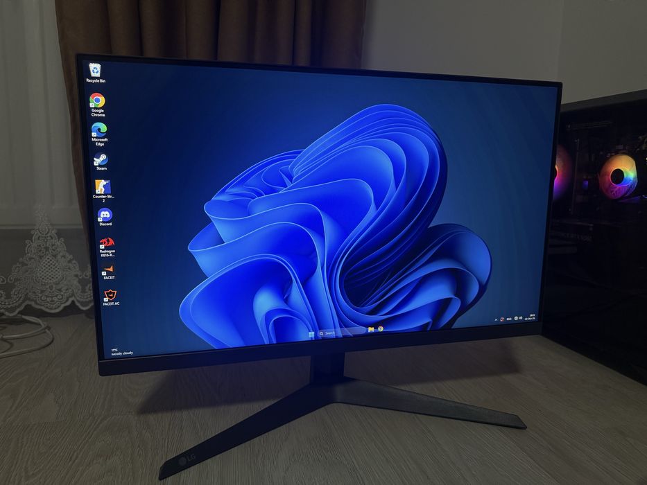 Monitor Gaming LG UltraGear 24GS50F-B 180Hz Full HD – Ca nou (cu cutie)