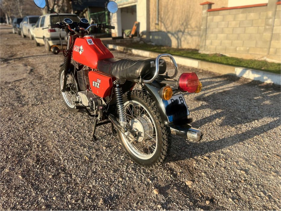 Мотоциклет MZ 250