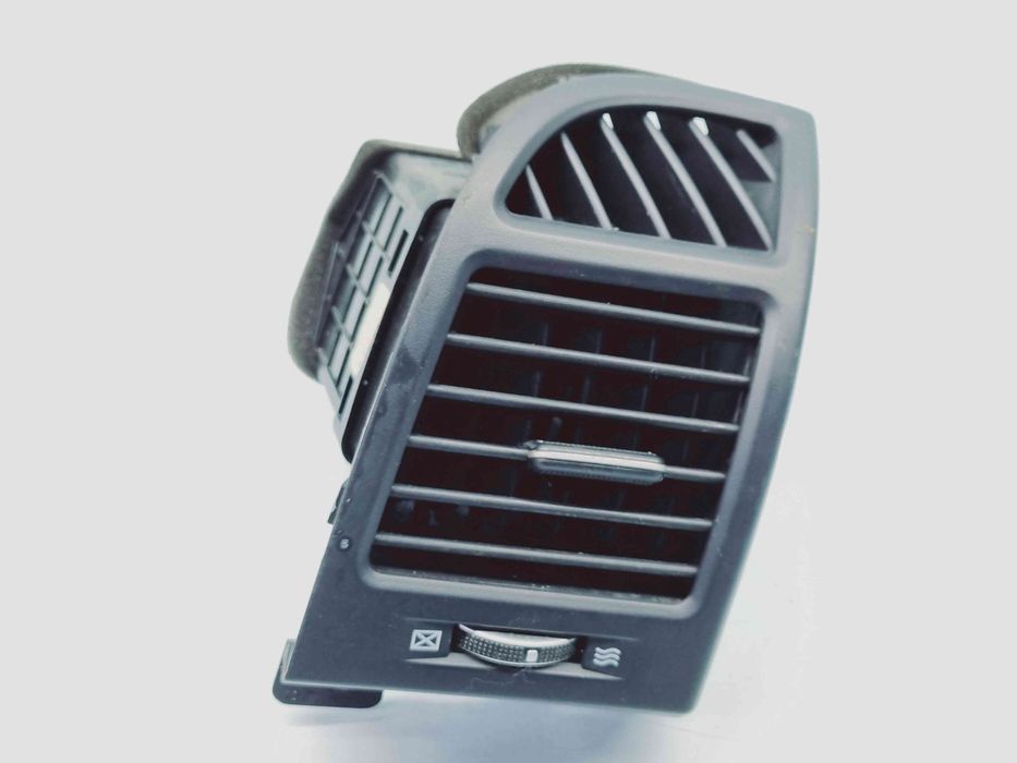 Grila aerisire dreapta Hyundai Santa Fe 2 (CM) [Fabr 2005-2012] 9749