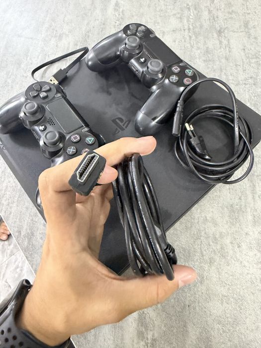 Play Station 4