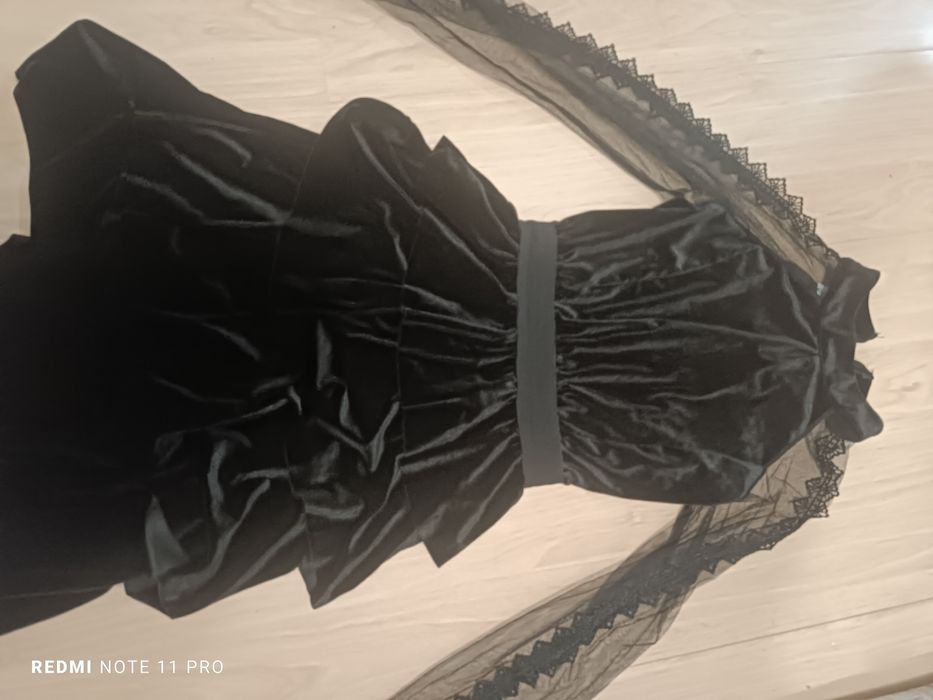 Продается платье бархатное