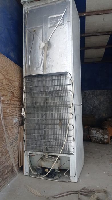 Холодильник рабочий