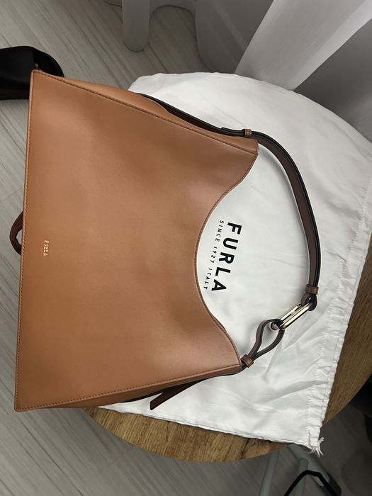 Furla нова кожена чанта