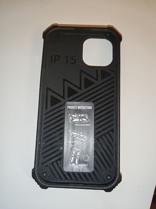 Husa iPhone 15, model Tanc