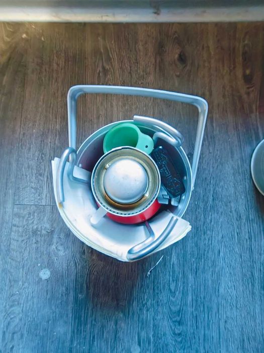 Примус Шмель туристически котлон от 1976 чисто нов. Договаряне.