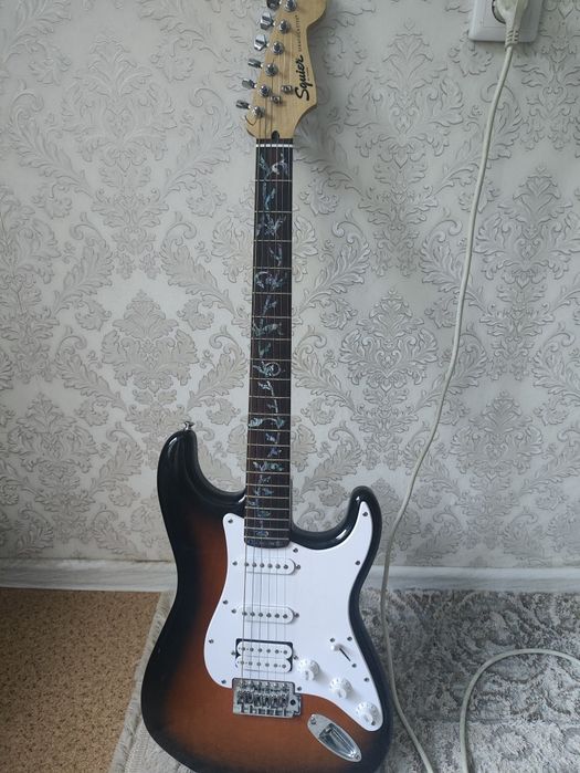 Электрогитара Squier