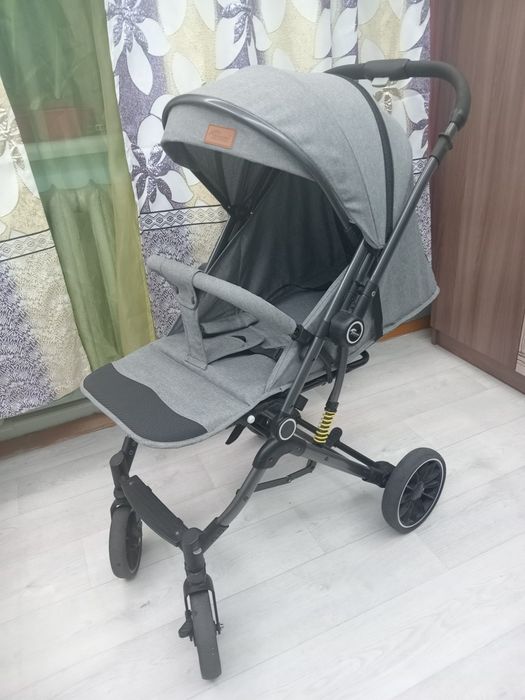 Продам детскую коляску