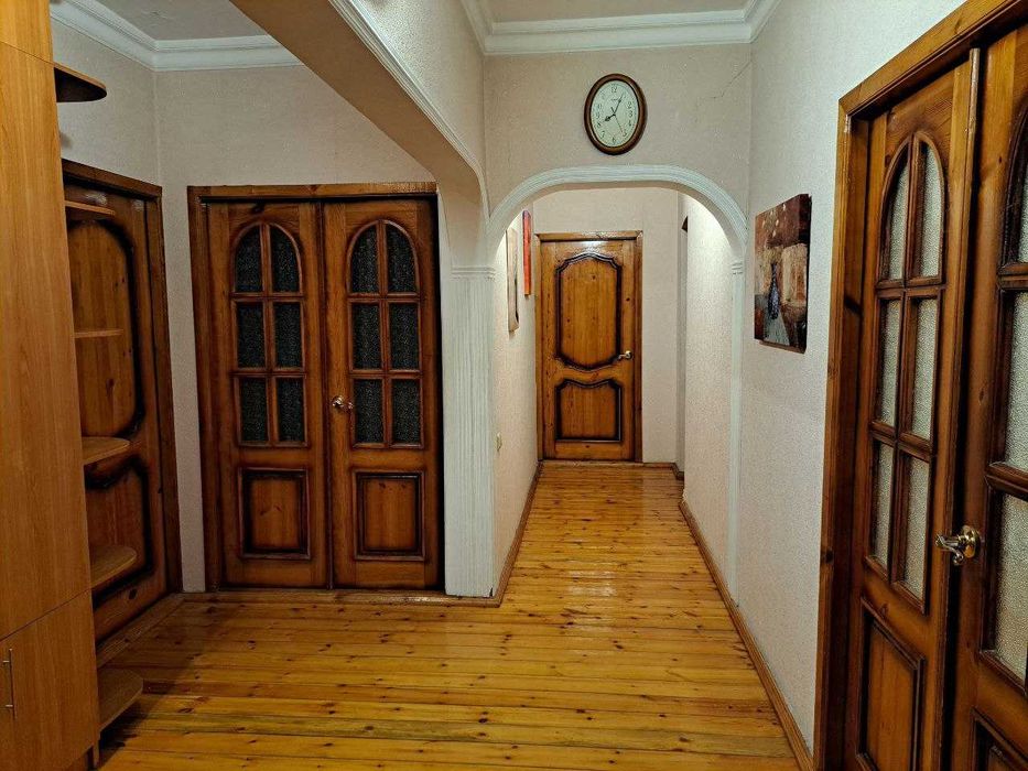 Продаётся шикарная возможность в самом центре, рядом с Mirabad Avenue