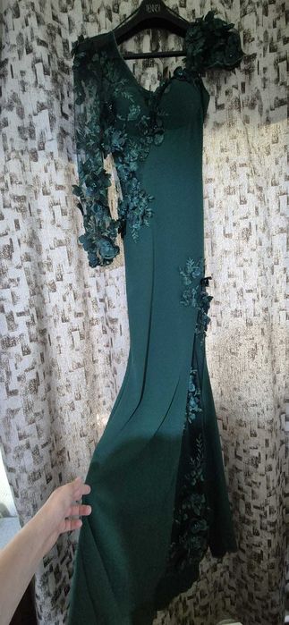 Rochie elegantă de culoare verde!
