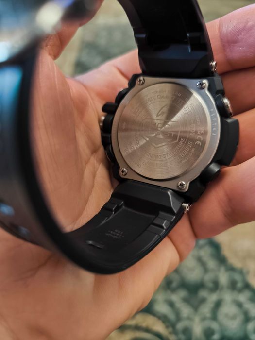 Наручные часы Casio G Shock GST-B100.
