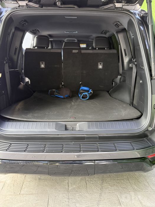 Toyota land cruiser 300