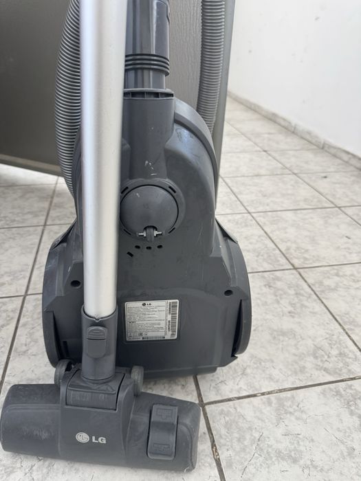 Пылесос LG-1800 Ватт