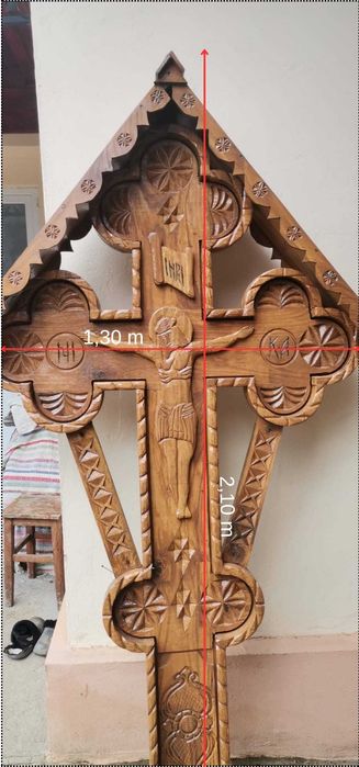 Vând Cruce Monumentală cruce realizată din lemn de stejar cu mare atenție la detalii, ideală pentru o troiță durabilăda*