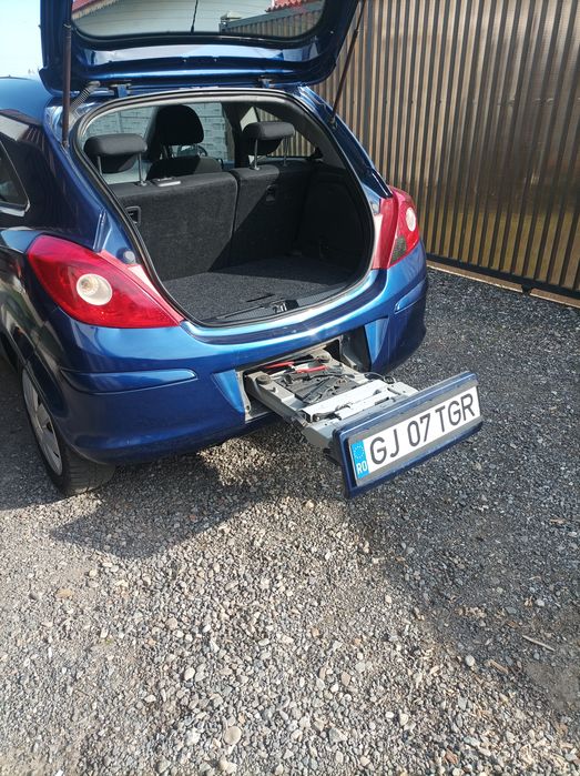 Opel corsa D.    AUTOMAT