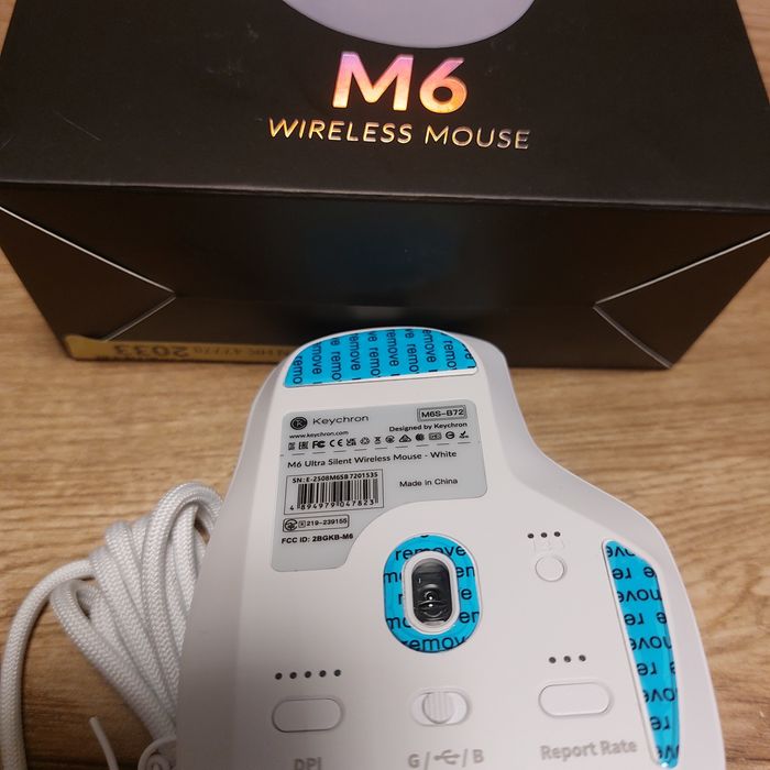 Безжична ергономична мишка Keychron M6 White (Пълен комплект)
